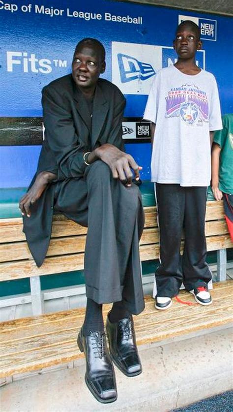 manute bol son.